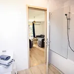 לינה וארוחת בוקר Manor House Inn, 3*