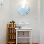 לינה וארוחת בוקר Manor House Inn,
