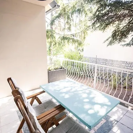 Manor House Inn, 3*