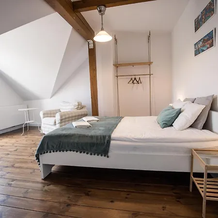 Manor House Inn,