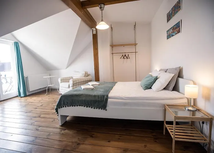 Manor House Inn,
